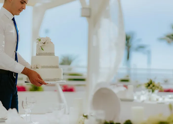 Louis Ledra Geroskipou