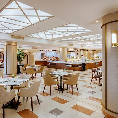 酒店 路易斯莱德拉海滩酒店 4*