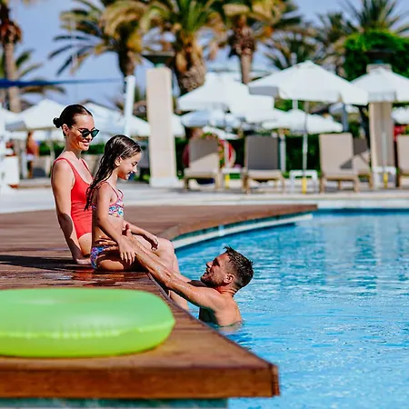 Louis Ledra Geroskipou