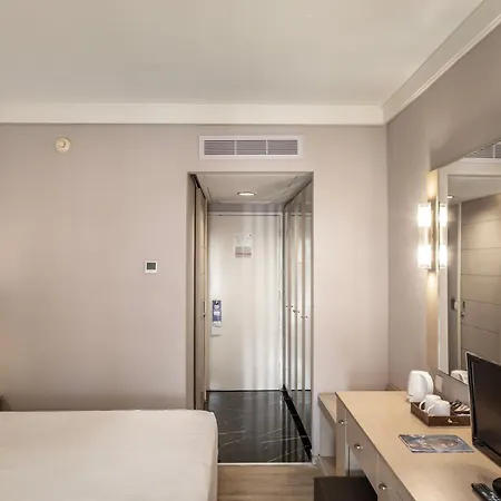 Hotel Louis Ledra 4*
