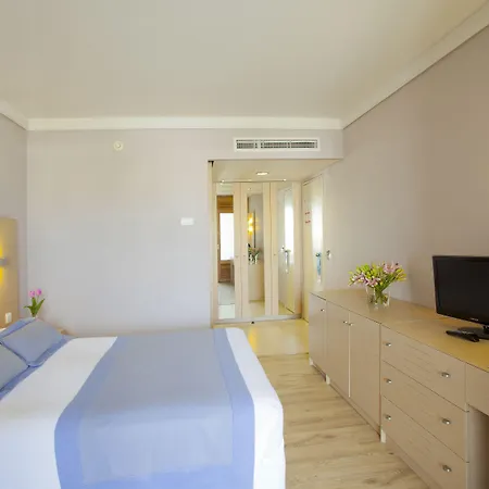 Hotel Louis Ledra 4*