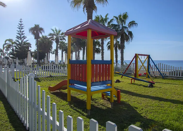 Louis Ledra Geroskipou